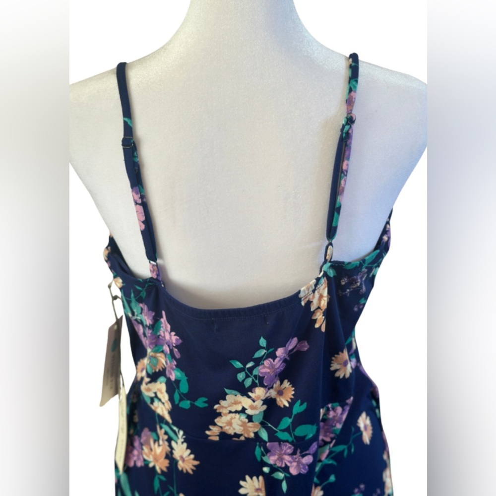 Nine Britton Kellie Knit Maxi Dress | Navy Floral - Picture 5 of 7
